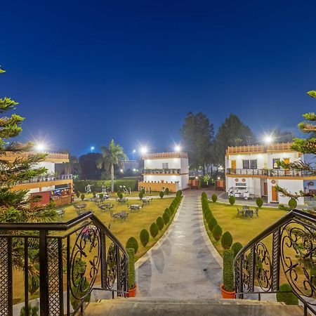 Aapno Ghar Resort & Amusement Park Γκουργκάον Εξωτερικό φωτογραφία