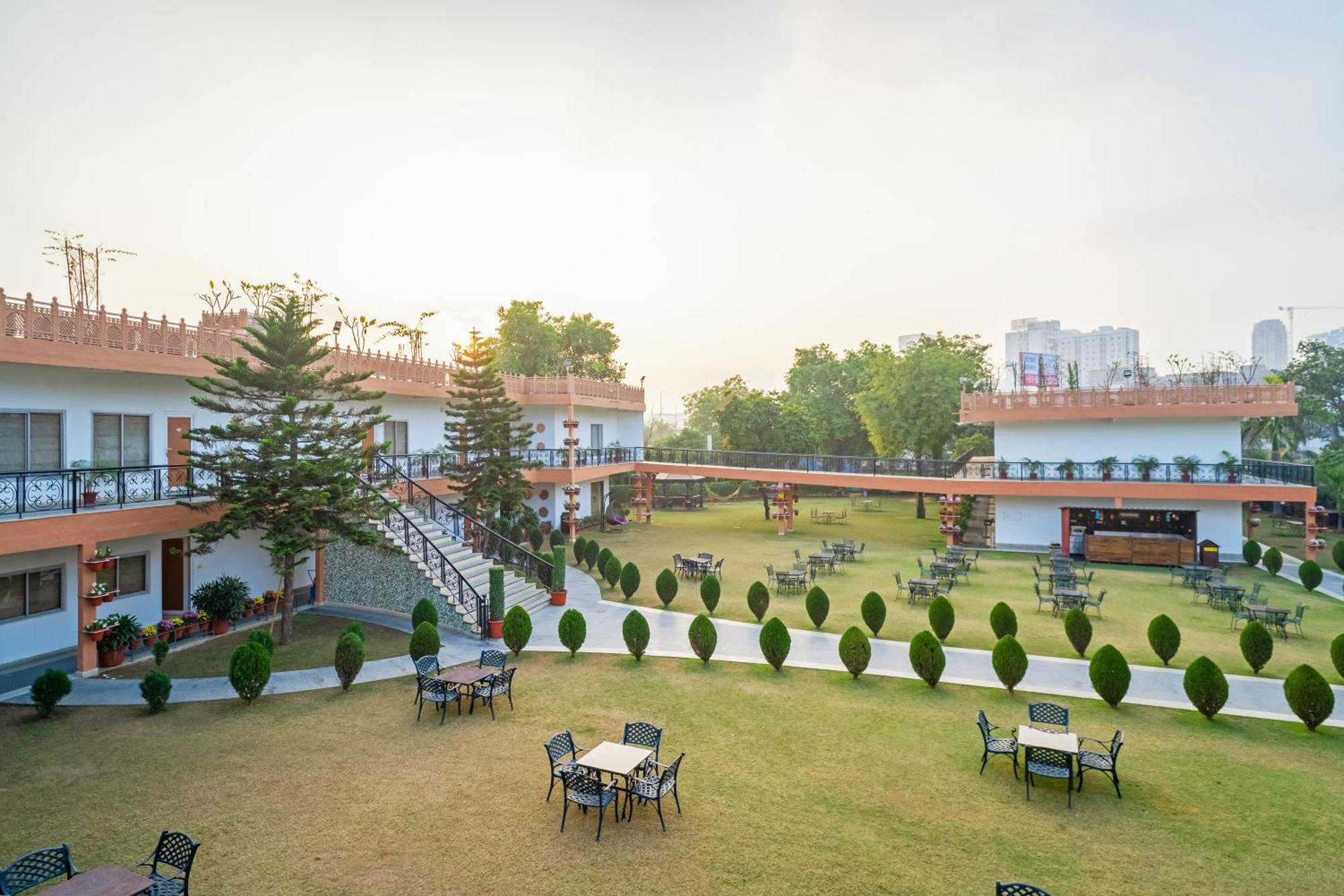 Aapno Ghar Resort & Amusement Park Γκουργκάον Εξωτερικό φωτογραφία